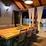 Batarelo Fully Air-conditioned