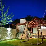 Batarelo Fully Air-conditioned