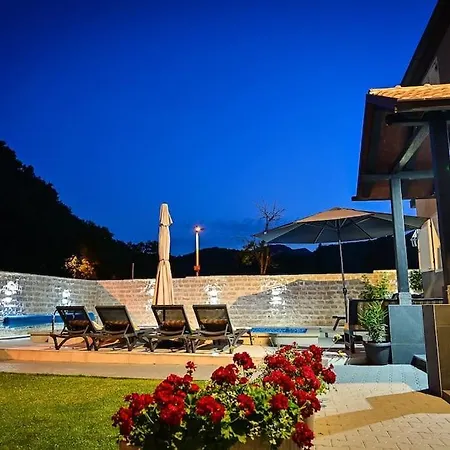 Batarelo Fully Air-conditioned * Sinj