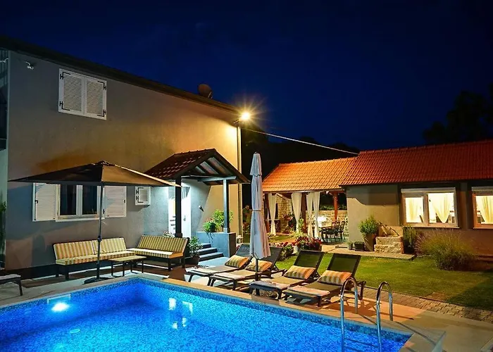 Villa Batarelo Fully Air-conditioned *