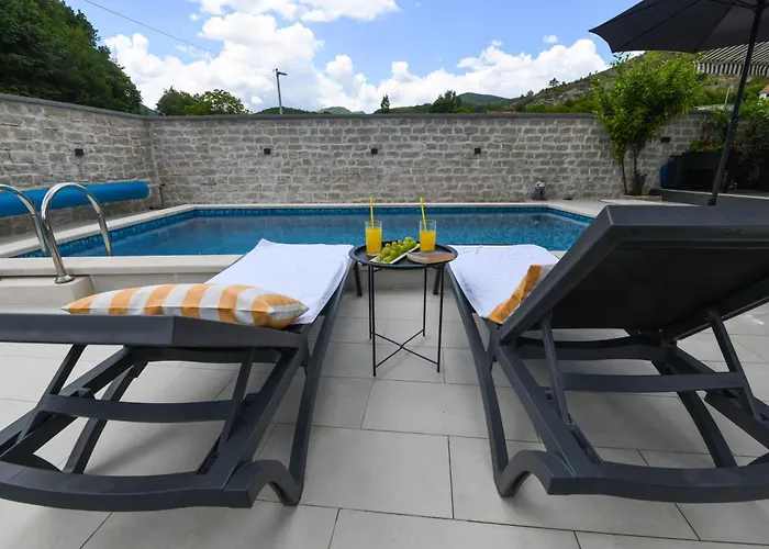 Villa Batarelo Fully Air-conditioned *