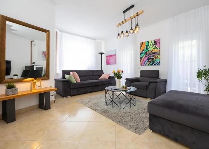 Batarelo Fully Air-conditioned Villa Sinj