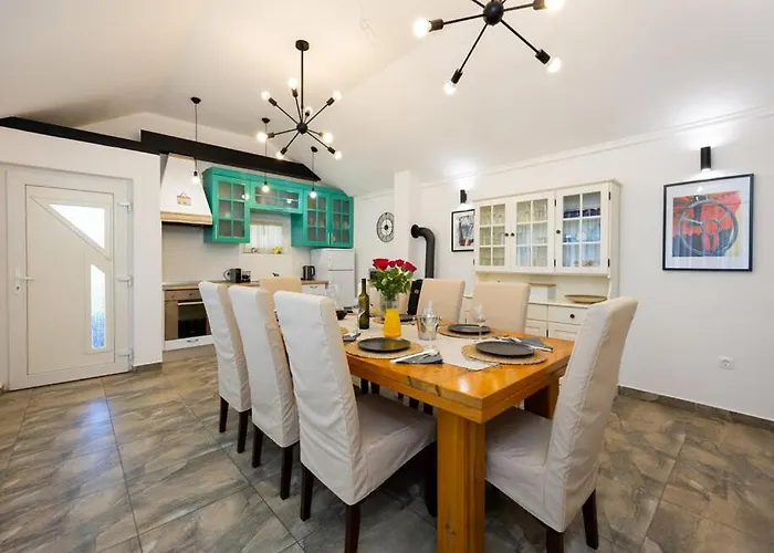Villa Batarelo Fully Air-conditioned *